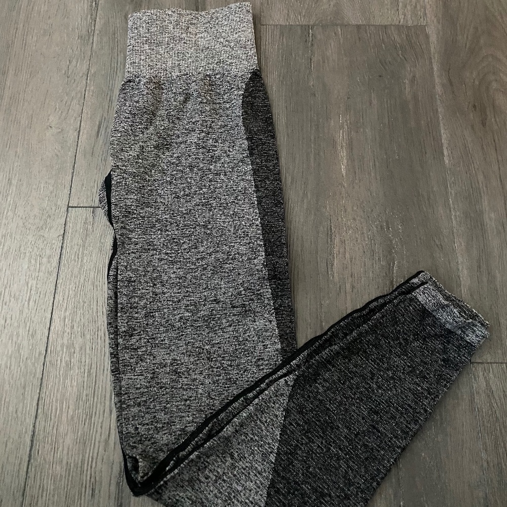 VS Pink Grey and Black Seamless Leggings